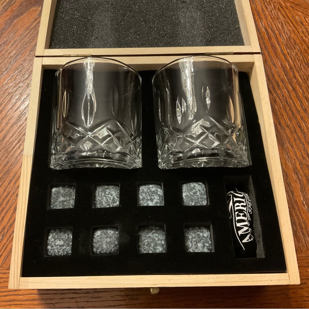 🥃Amerigo “Make It Special” Whiskey Glasses & Stone Ice Cubes Wooden Box Set!